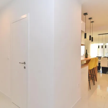 Apartment Bruno - Luxury Penthouse With Jacuzzi Zara Esterno foto