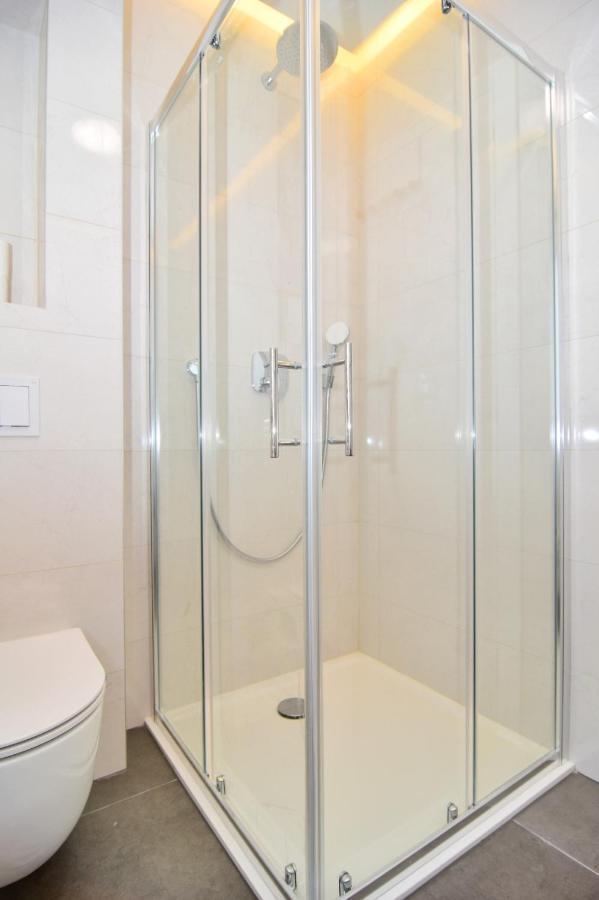 Bruno - Luxury Penthouse With Jacuzzi