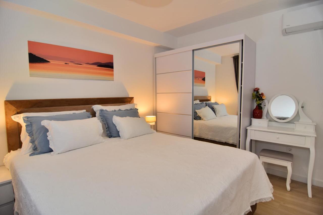 Bruno - Luxury Penthouse With Jacuzzi Appartamento